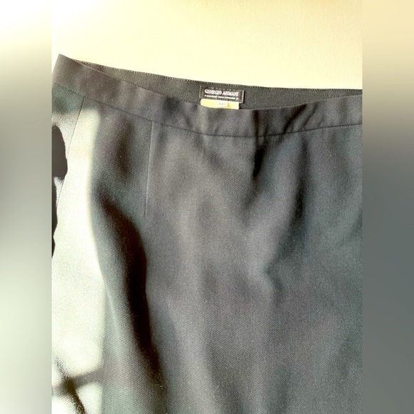 Giorgio Armani front side slit skirt size 40 - Picture 6 of 9